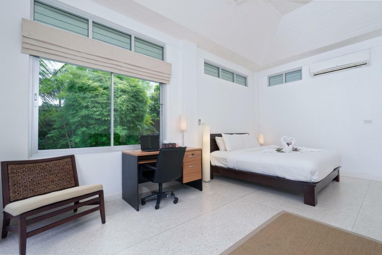 Ban Mok Talay Beachfront Villa Praia de Bang Rak Exterior foto