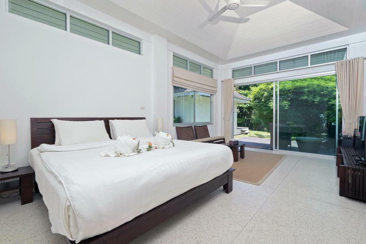 Ban Mok Talay Beachfront Villa Praia de Bang Rak Exterior foto